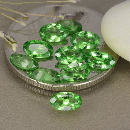 Granato tsavorite naturale verde da 2,27 ct, taglio ovale, VS