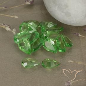 Gemme di Granato Tsavorite Verde acceso naturale da 2.81 ct, Forma a pera, VS