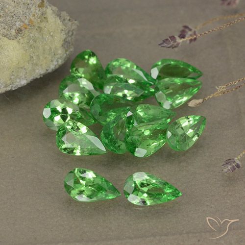 Gemme di Granato Tsavorite Verde brillante naturale da 2.41 ct, Forma a pera, VS