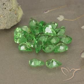 Gemme di Granato Tsavorite Verde acceso naturale da 2.85 ct, Forma a pera, VS