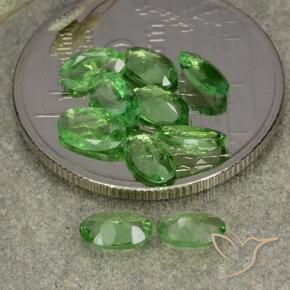 Gemme di Granato Tsavorite Verde medio naturale da 2.09 ct, Ovale, VS