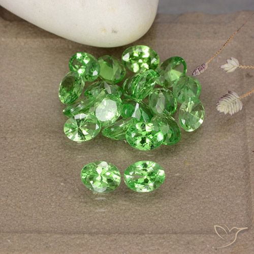 3.77ctw Naturale Verde medio Granato Tsavorite, Ovale, VS