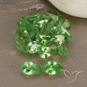 Gemme di Granato Tsavorite Verde medio naturale da 3.64 ct, Forma a pera, VS