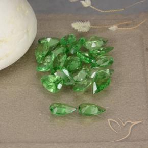 Gemme di Granato Tsavorite Verde medio naturale da 3.30 ct, Forma a pera, VS