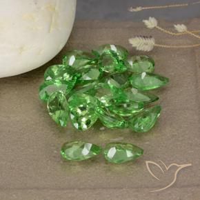 Gemme di Granato Tsavorite Verde intenso naturale da 4.39 ct, Forma a pera, VS