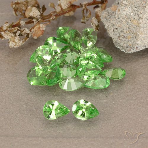 2.48ctw Naturale Verde acceso Granato Tsavorite, Forma a pera, VS