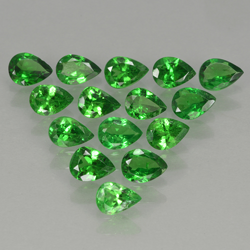 Gemme di Granato Tsavorite Verde medio naturale da 2.29 ct, Forma a pera, VS
