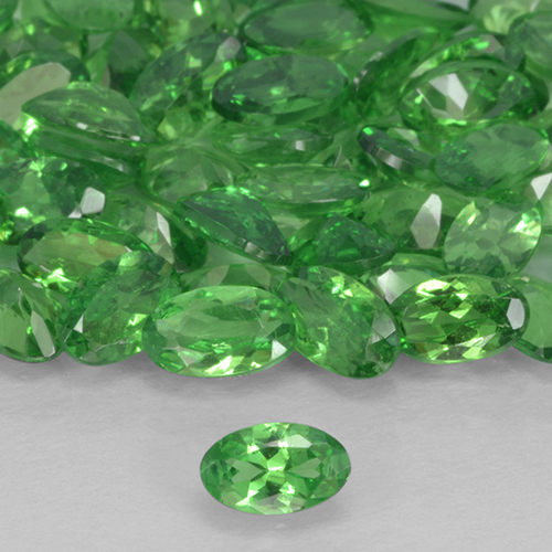 Granato Tsavorite Verde elettrico naturale da 0.23 ct, Ovale, VS
