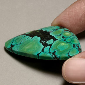 Turchese naturale verde da 31,36 ct, forma fantasia, opaco