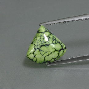 Turchese naturale verde da 2,93 ct, forma fantasia, opaco