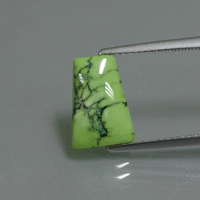 Turchese naturale verde da 2,06 ct, forma fantasia, opaco