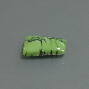 Turchese naturale verde da 2,06 ct, forma fantasia, opaco