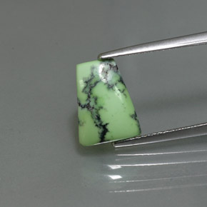 Turchese naturale verde da 1,99 ct, forma fantasia, opaco