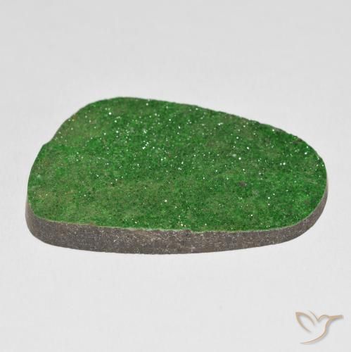 Uvarovite Granato Drusy Verde brillante naturale da 77.73 ct, Taglio a fantasia, Opaco