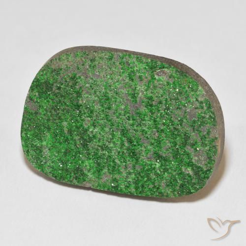 Uvarovite Granato Drusy Verde intenso naturale da 55.46 ct, Taglio a fantasia, Opaco