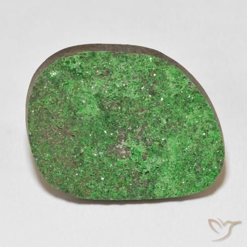 49.54ct Naturale Verde brillante Uvarovite Granato Drusy, Taglio a fantasia, Opaco