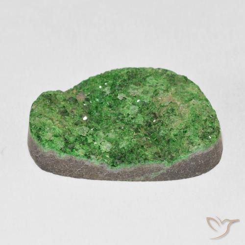 Uvarovite Granato Drusy Verde medio naturale da 46.78 ct, Taglio a fantasia, Opaco