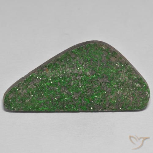 58.67ct Naturale Verde scuro Uvarovite Granato Drusy, Taglio a fantasia, Opaco
