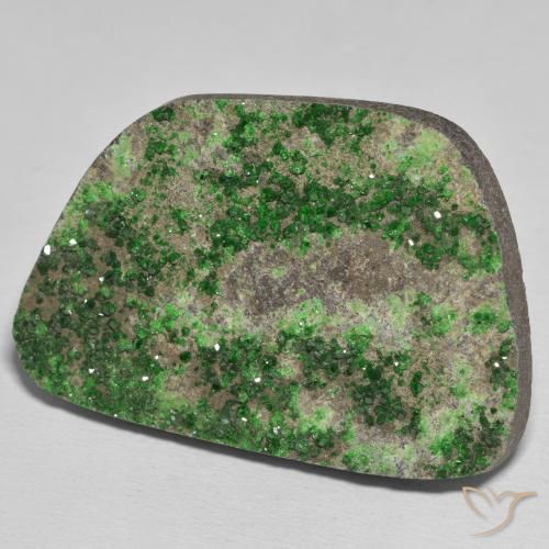 Uvarovite Granato Drusy Verde Pino naturale da 78.55 ct, Taglio a fantasia, Opaco