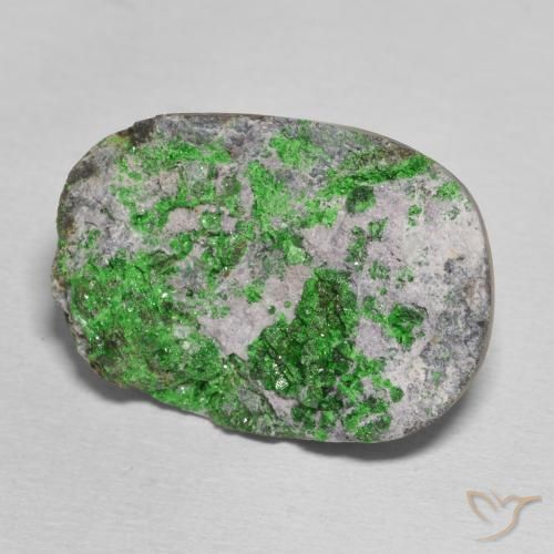 Uvarovite Granato Drusy Verde lime naturale da 24.70 ct, Ovale, Opaco