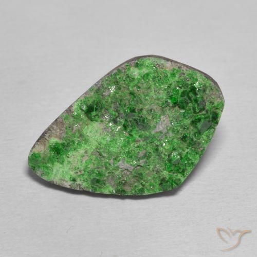21.40ct Naturale Verde scuro Uvarovite Granato Drusy, Taglio a fantasia, Opaco