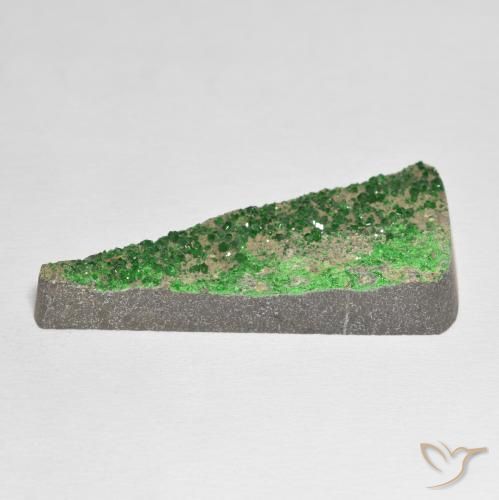 Uvarovite Granato Drusy Verde naturale da 51.09 ct, Taglio a fantasia, Opaco