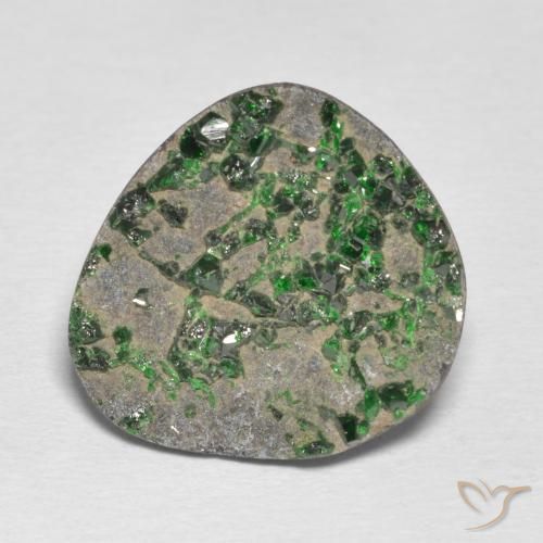 15.49ct Naturale Verde Pino Pallido Uvarovite Granato Drusy, Taglio a fantasia, Opaco
