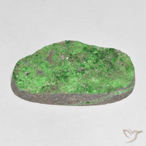 Uvarovite Granato Drusy Verde medio naturale da 48.09 ct, Taglio a fantasia, Opaco