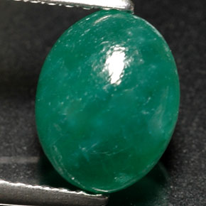 Verdite naturale verde da 1,98 ct, taglio ovale, traslucido