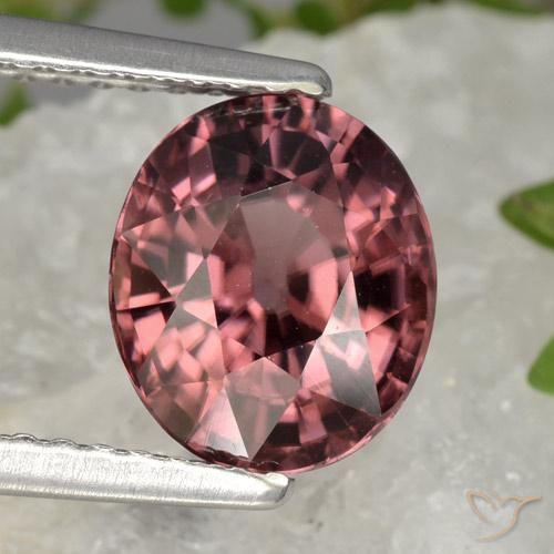 Zircone Rosso scuro naturale da 2.94 ct, Ovale, VVS-VS