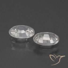 Gemme di Zircone Bianco caldo naturale da 2.27 ct, Ovale, VVS-VS
