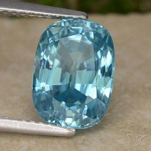Zircone Blu medio naturale da 6.38 ct, Ovale, VVS